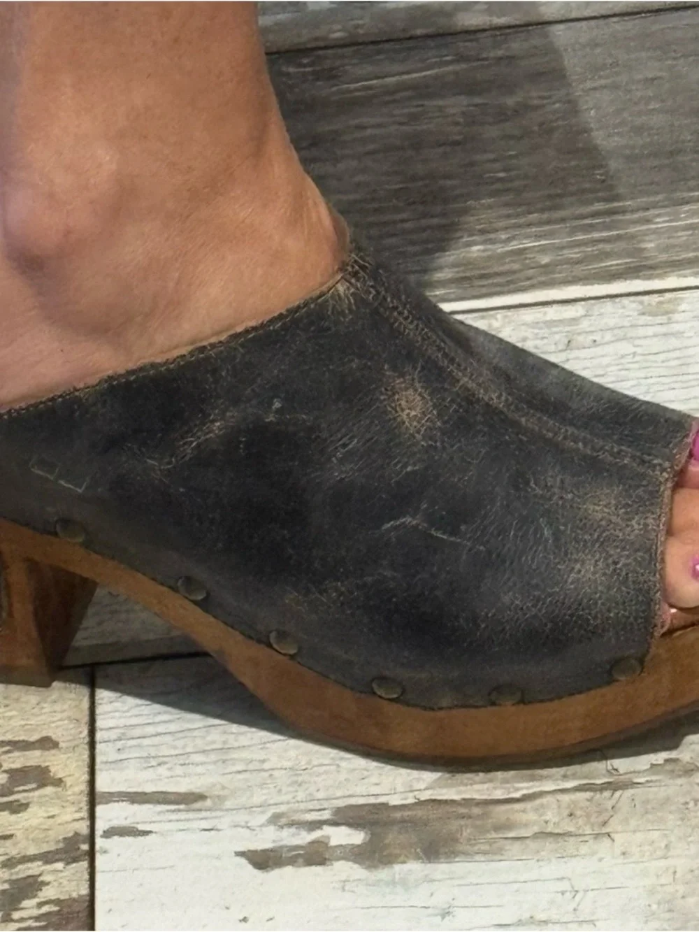 Bed Stu Deva Black Lux Leather Studded Wood Platform Clogs   NWT - Picture 3 of 5